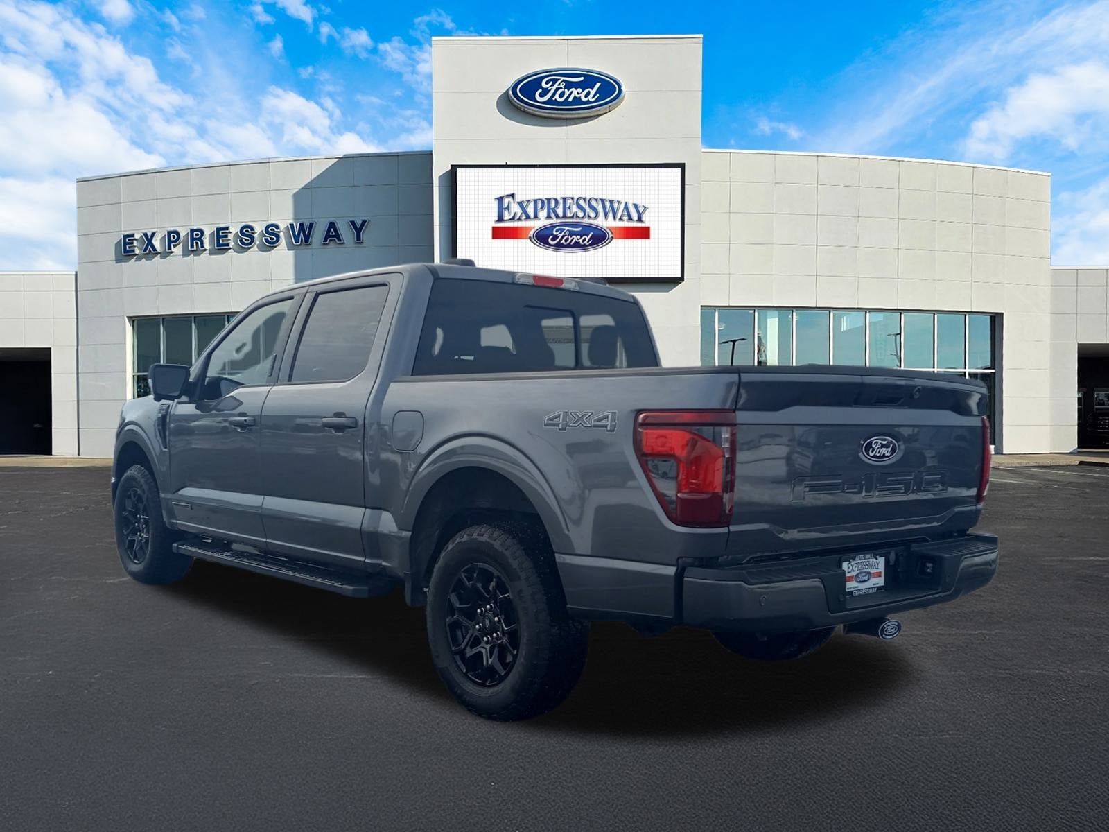2024 Ford F-150 XLT 4WD SuperCrew 5.5' Box
