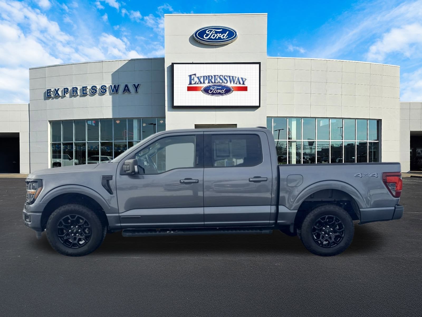 2024 Ford F-150 XLT 4WD SuperCrew 5.5' Box
