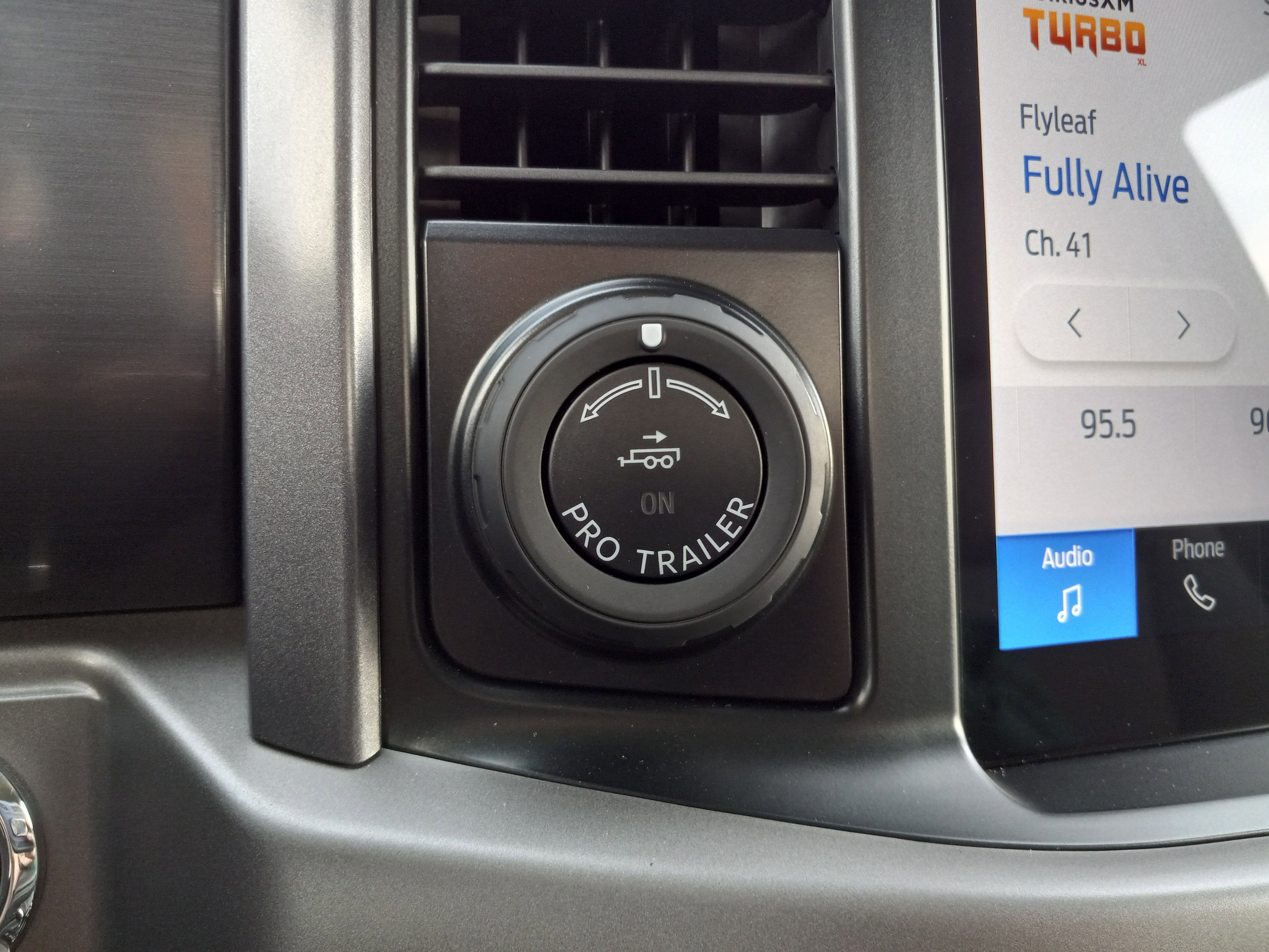 2024 Ford F-150 Lightning XLT 4WD SuperCrew 5.5' Box