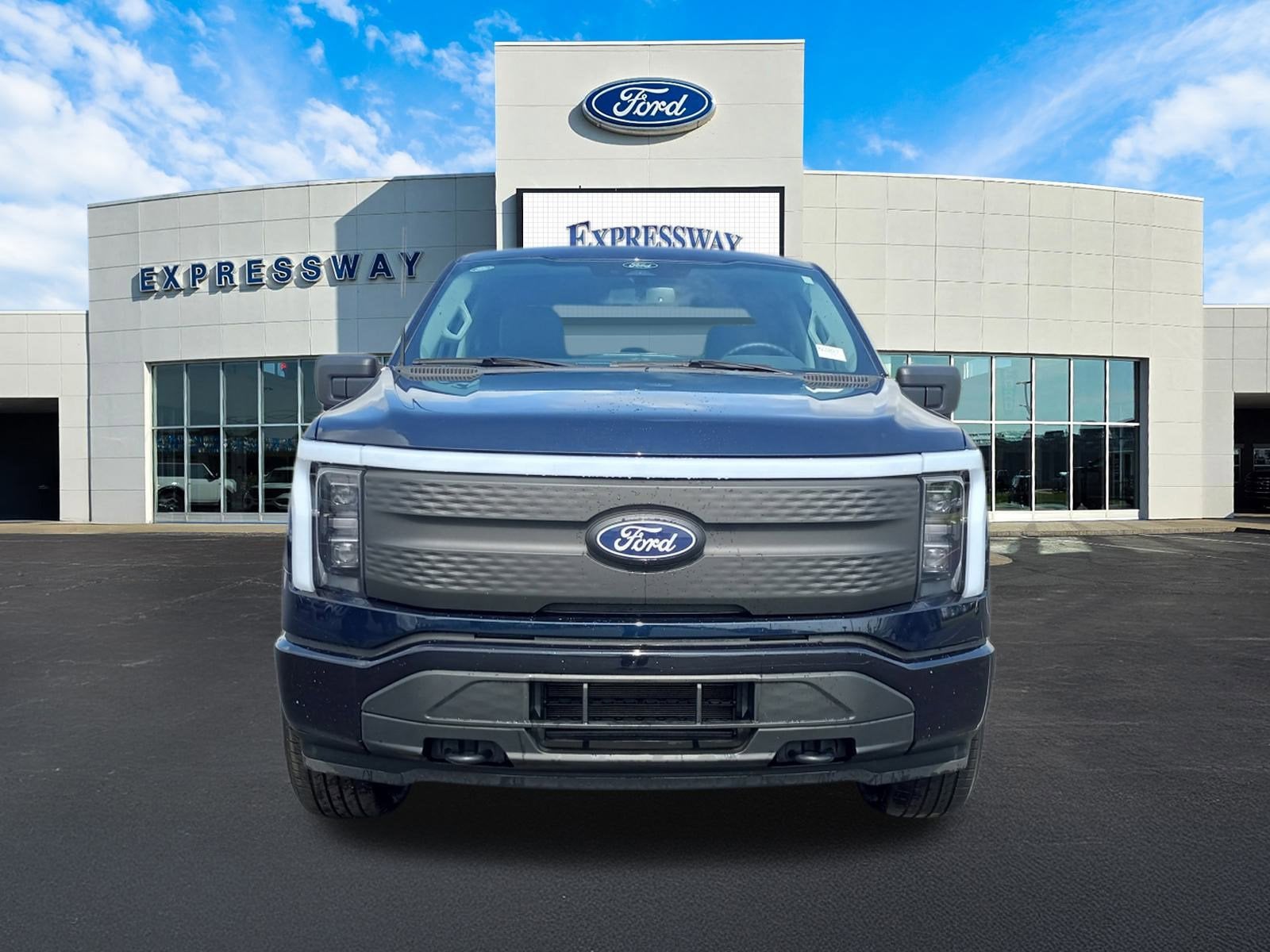 2024 Ford F-150 Lightning XLT 4WD SuperCrew 5.5' Box