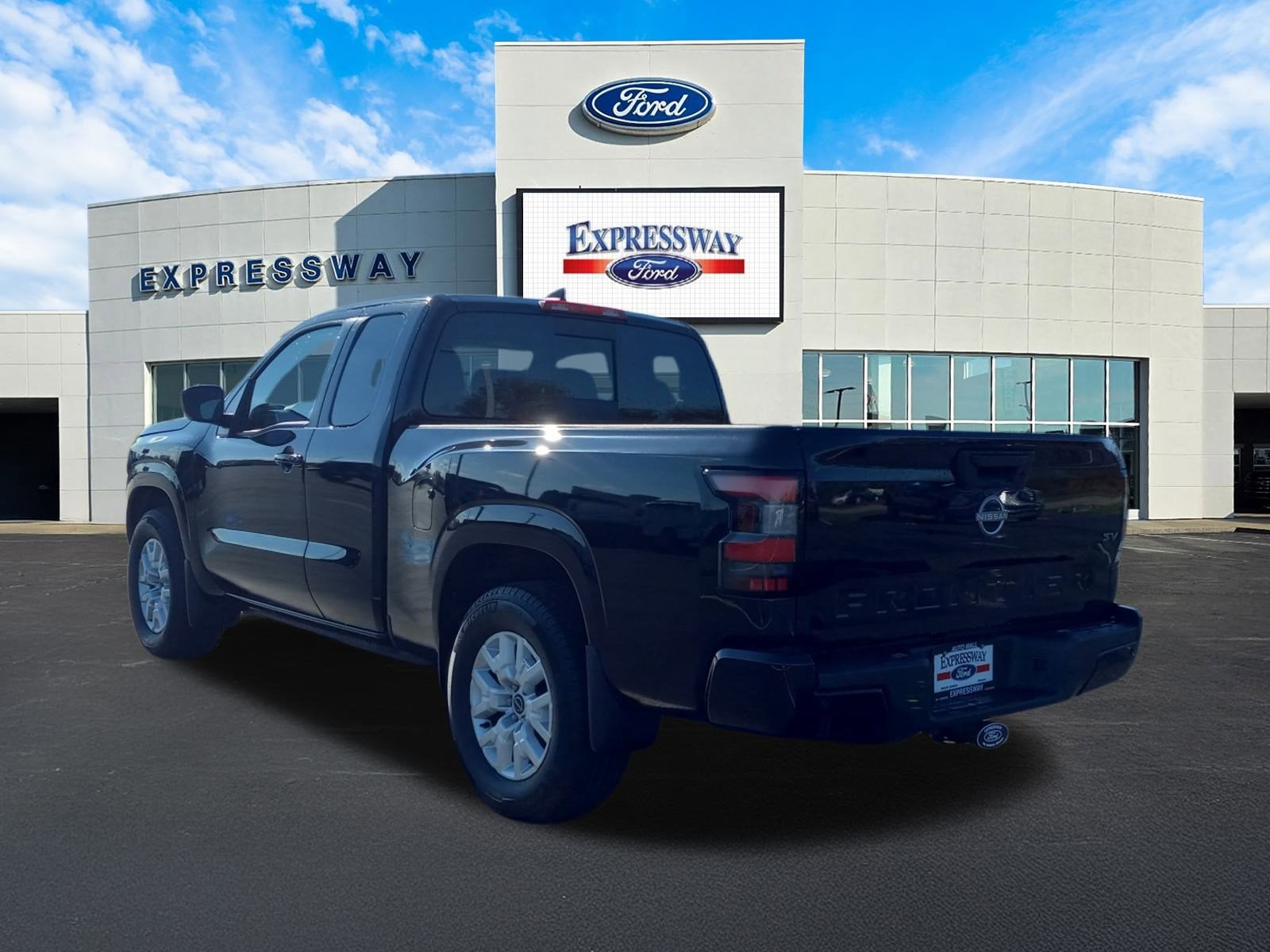 2024 Nissan Frontier SV