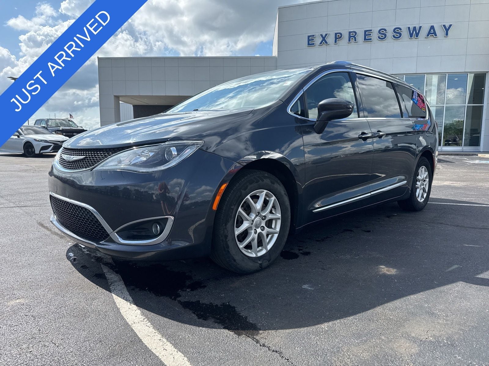 2020 Chrysler Pacifica Touring L