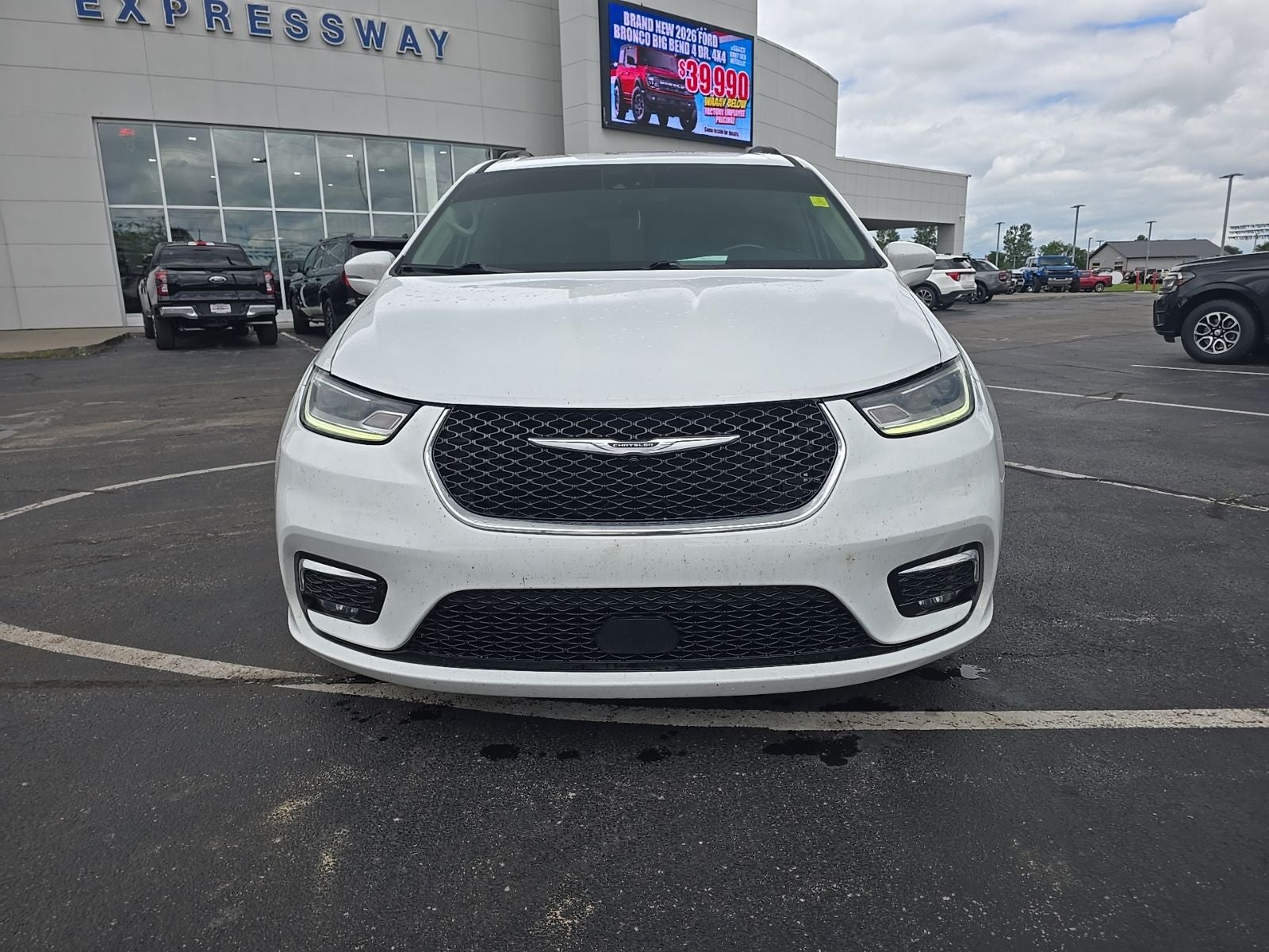 2022 Chrysler Pacifica Touring L