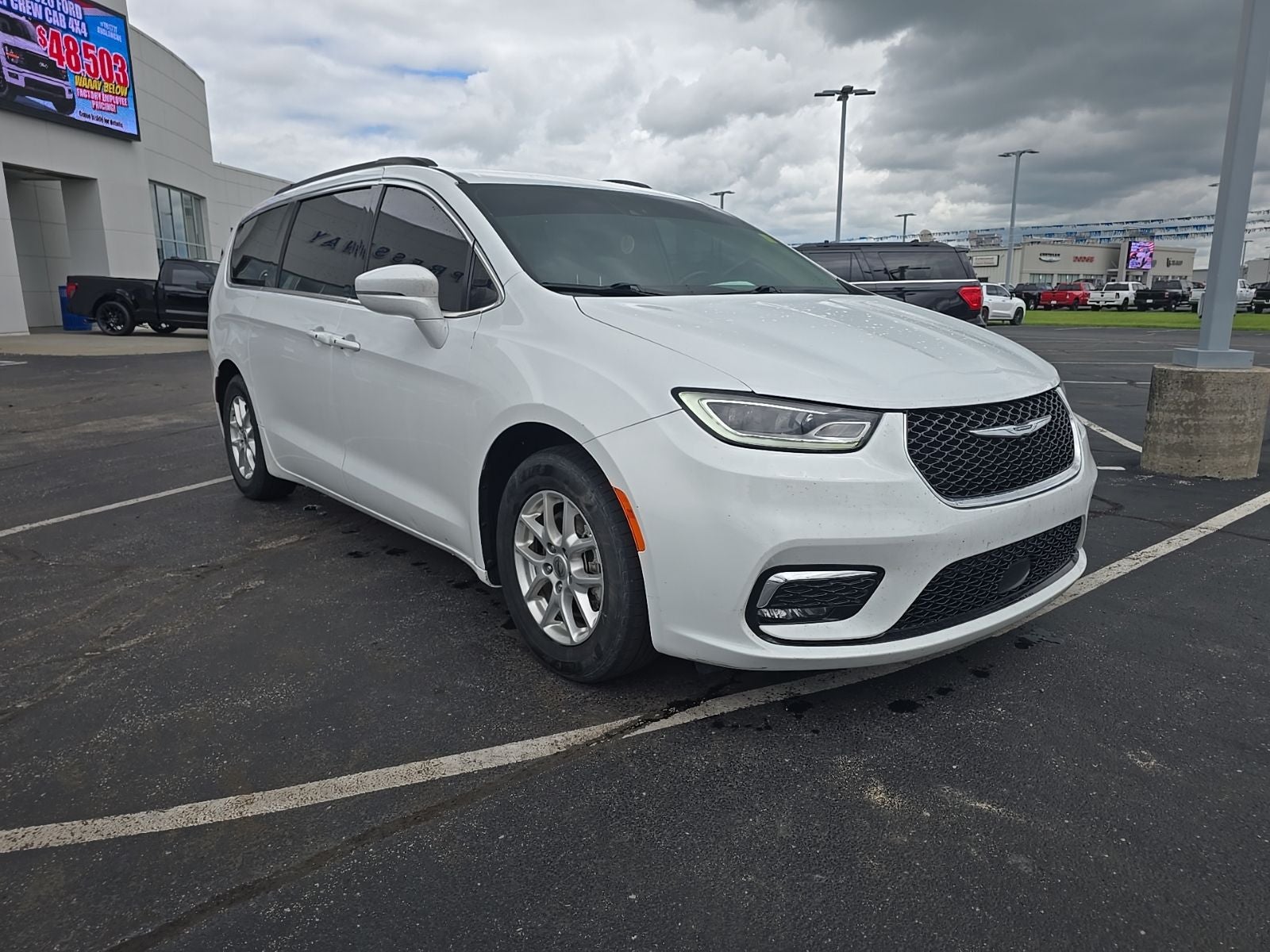 2022 Chrysler Pacifica Touring L