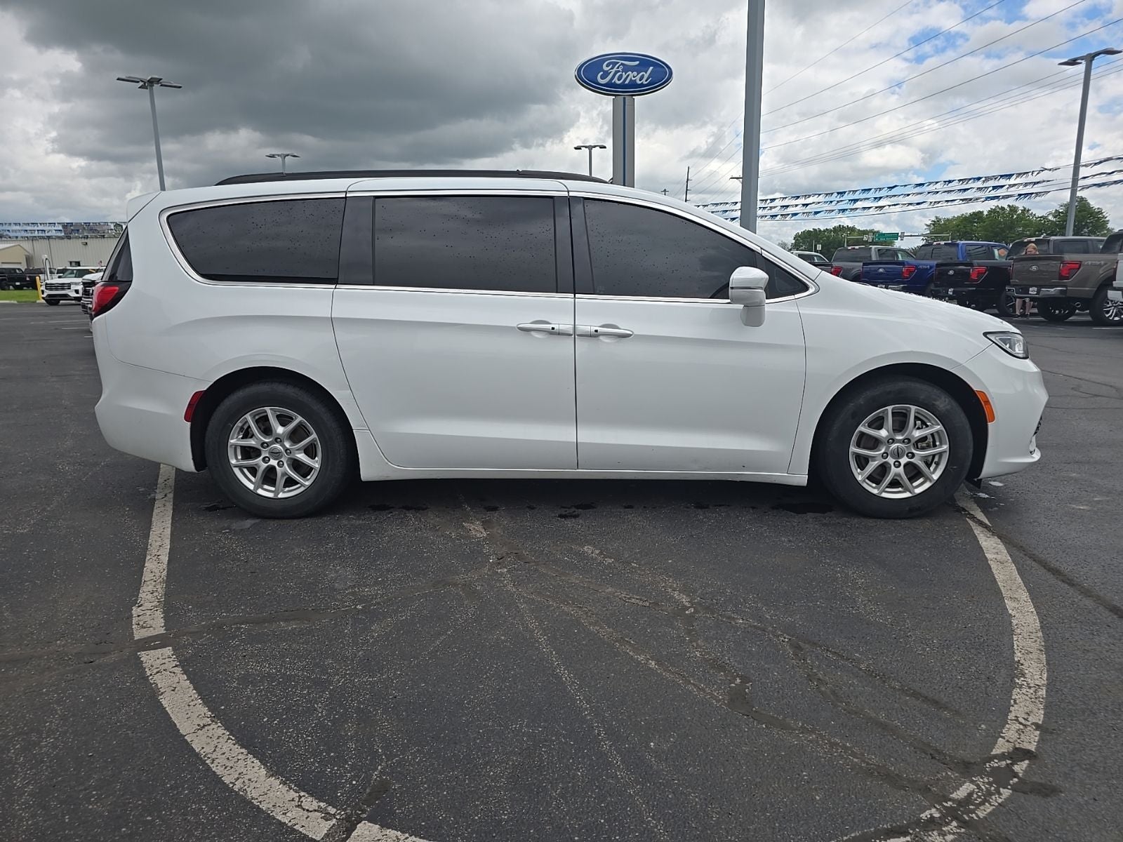 2022 Chrysler Pacifica Touring L