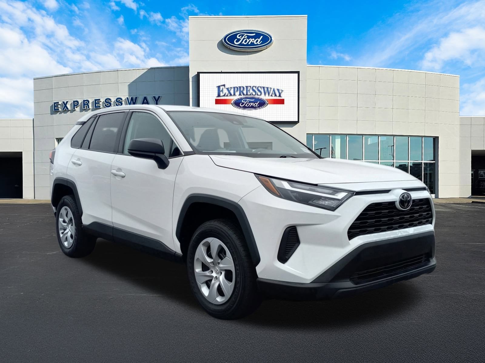 2024 Toyota RAV4 LE