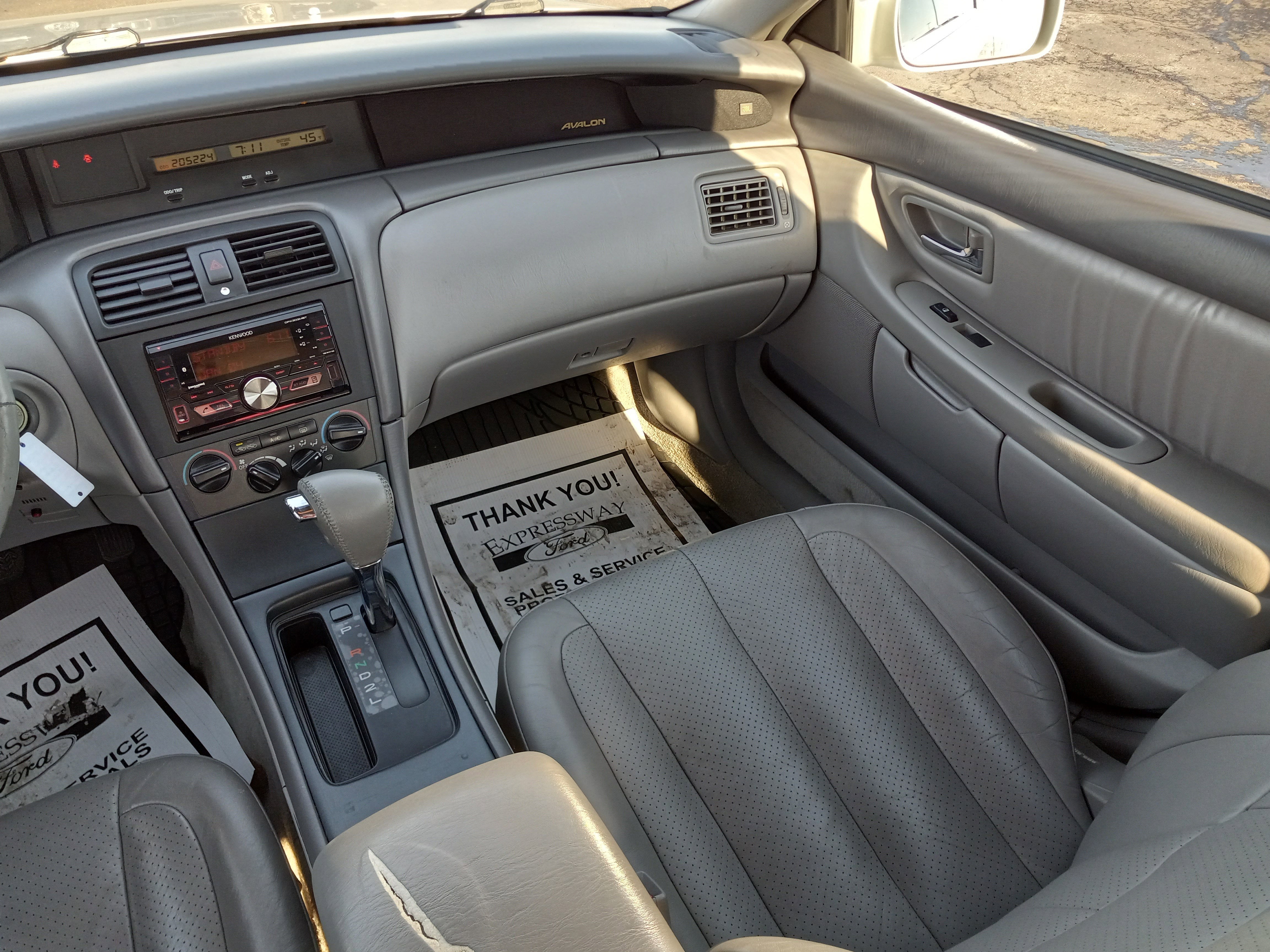 2004 Toyota Avalon XLS