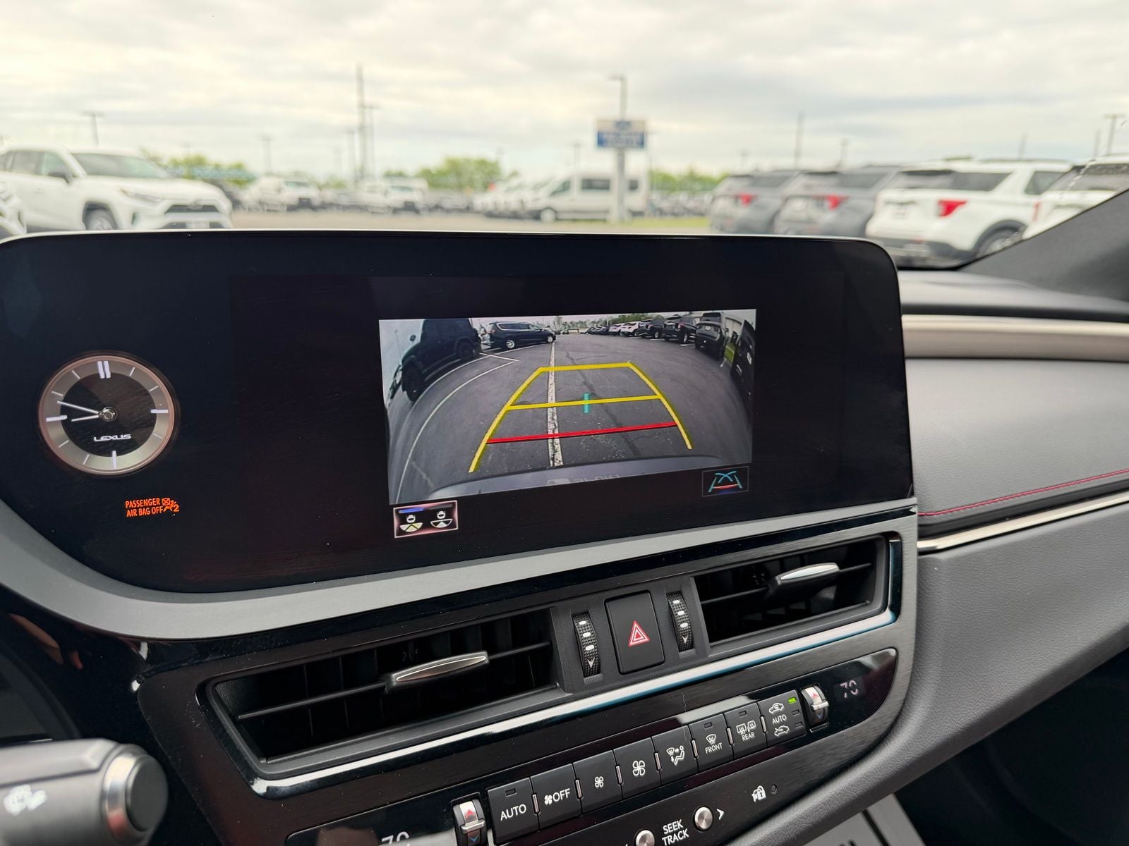 2022 Lexus ES 300h