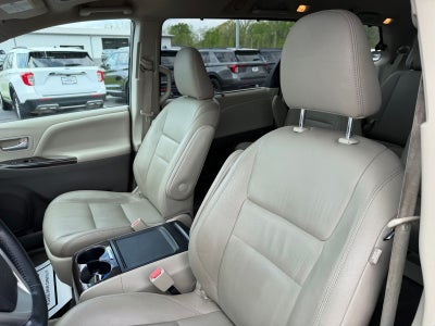 2015 Toyota Sienna XLE 7 Passenger