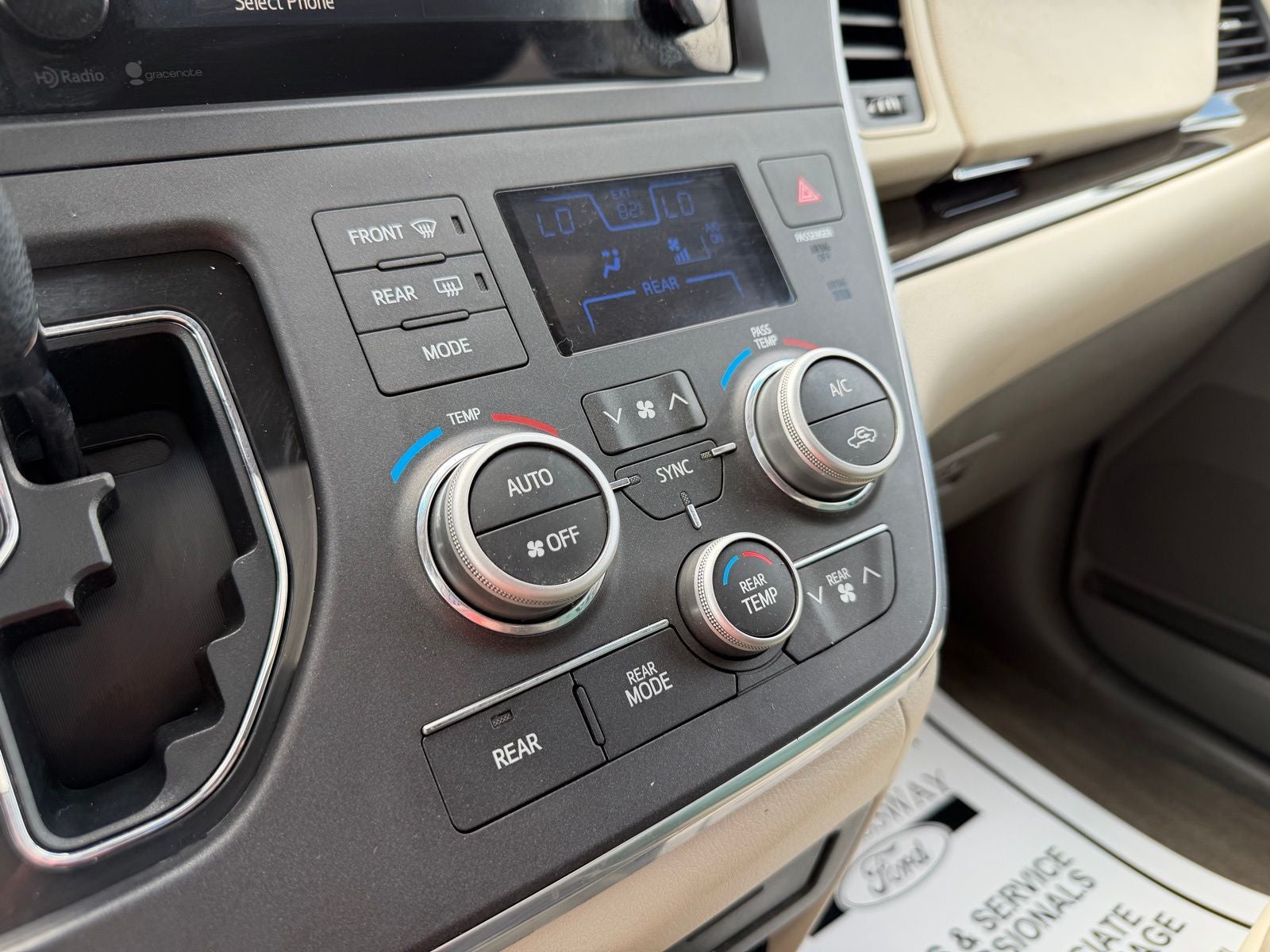 2015 Toyota Sienna XLE 7 Passenger