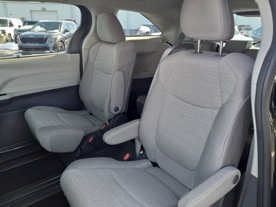 2024 Toyota Sienna LE