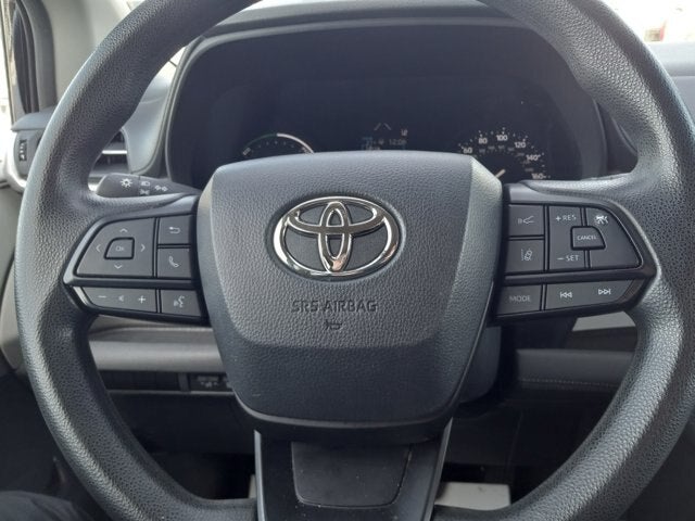 2024 Toyota Sienna LE