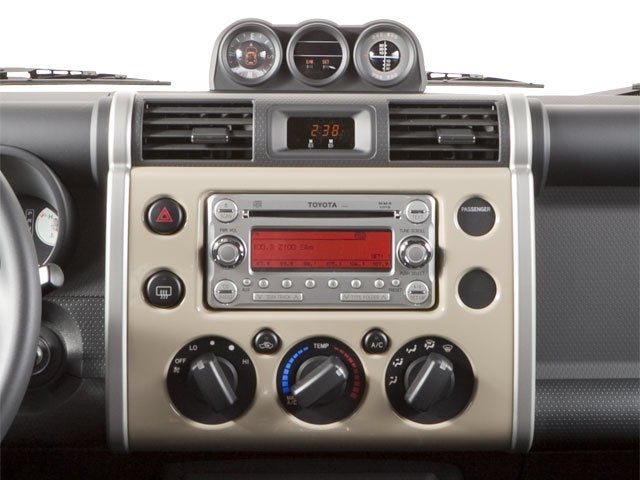2010 Toyota FJ Cruiser Base Trail Teams