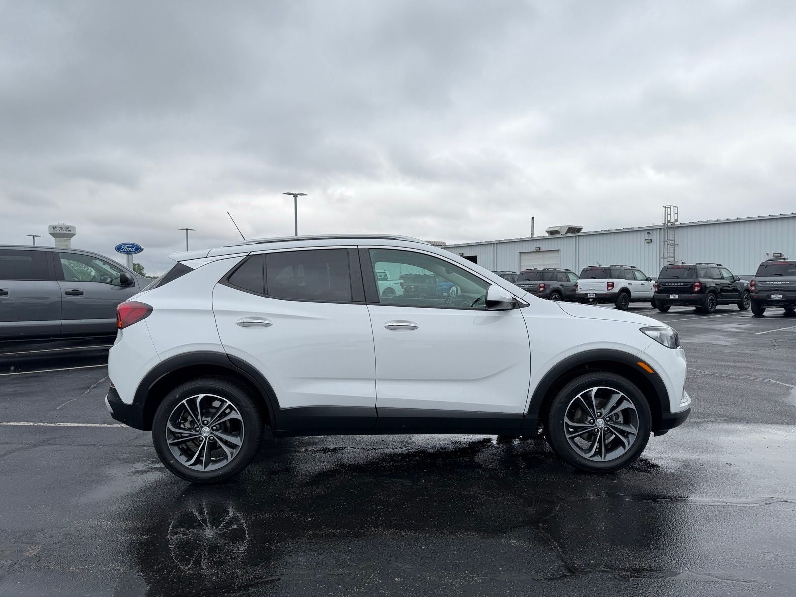 2022 Buick Encore GX Select