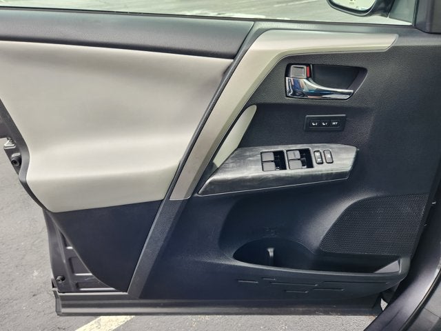2017 Toyota RAV4 Platinum