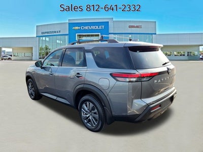 2024 Nissan Pathfinder SV